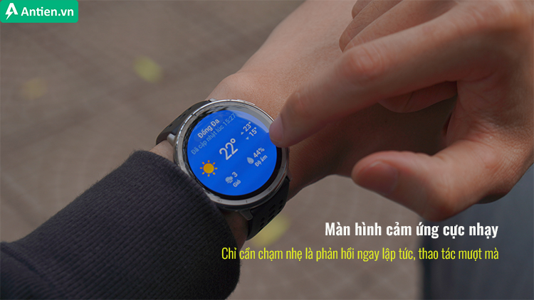 Active 2 mang đến trải nghiệm linh hoạt với nút bấm và cảm ứng nhạy bén