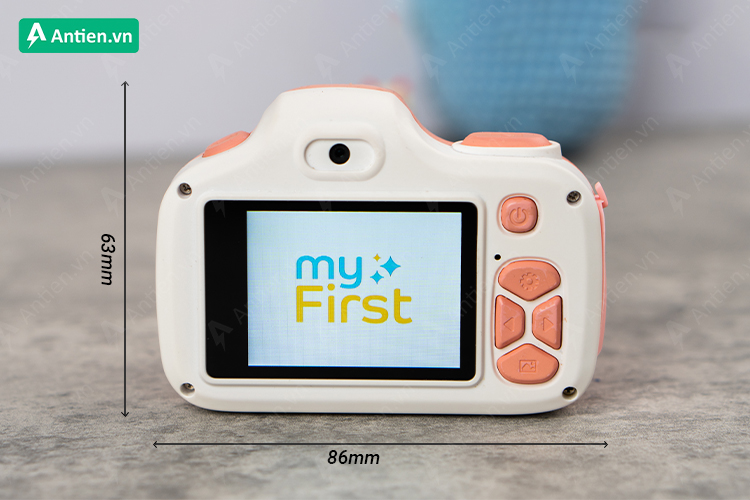 myFirst Camera 3 sở hữu kiểu dáng nhỏ gọn, bắt mắt