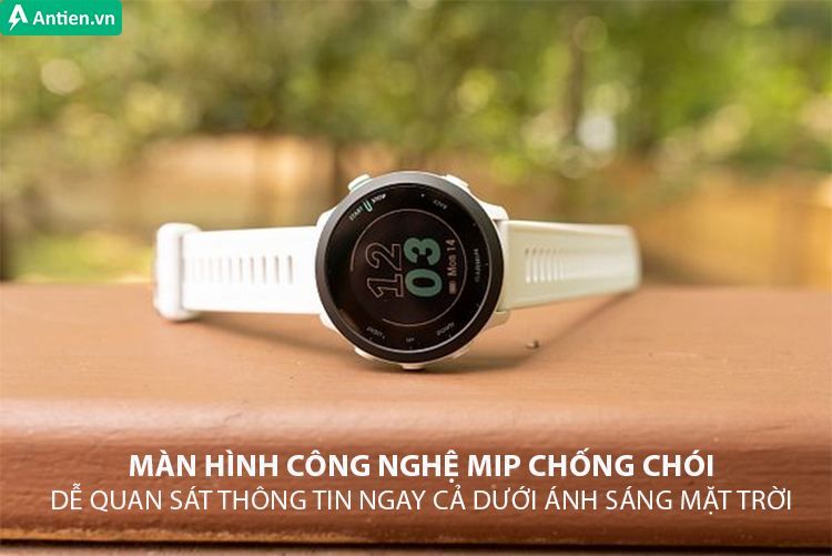 Thiết kế nhẹ và thoải mái cùng màn hình MIP chống chói giúp bạn quan sát thông tin dễ dàng trên mọi cung đường chạy