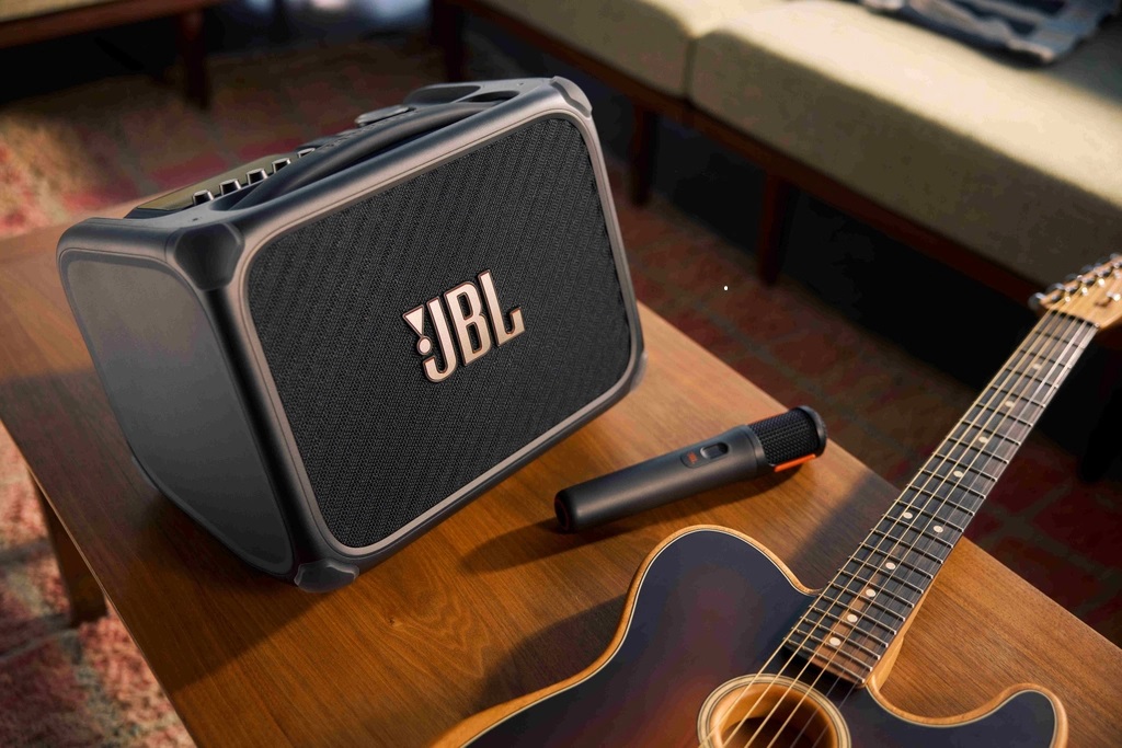 Loa JBL BandBox Trio là lựa chọn phù hợp cho luyện tập, sáng tác và biểu diễn di động