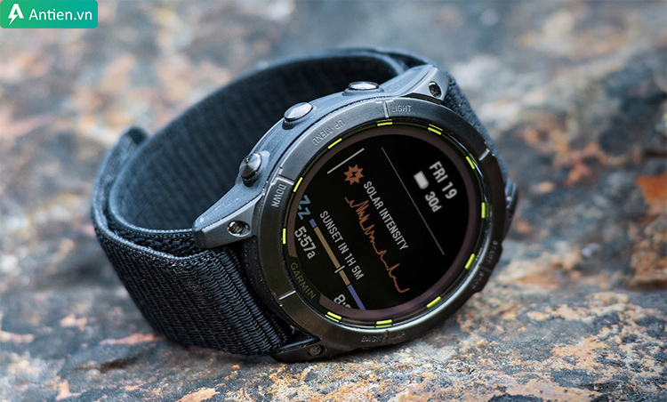 Enduro chế tác bền bỉ cùng dây đeo thể thao siêu nhẹ, đáp ứng nhiều môi trường