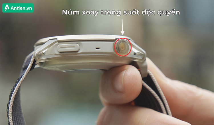 Núm xoay trong suốt chỉ có duy nhất ở PACE 4 Jakob tượng trưng cho sự thẳng thắn