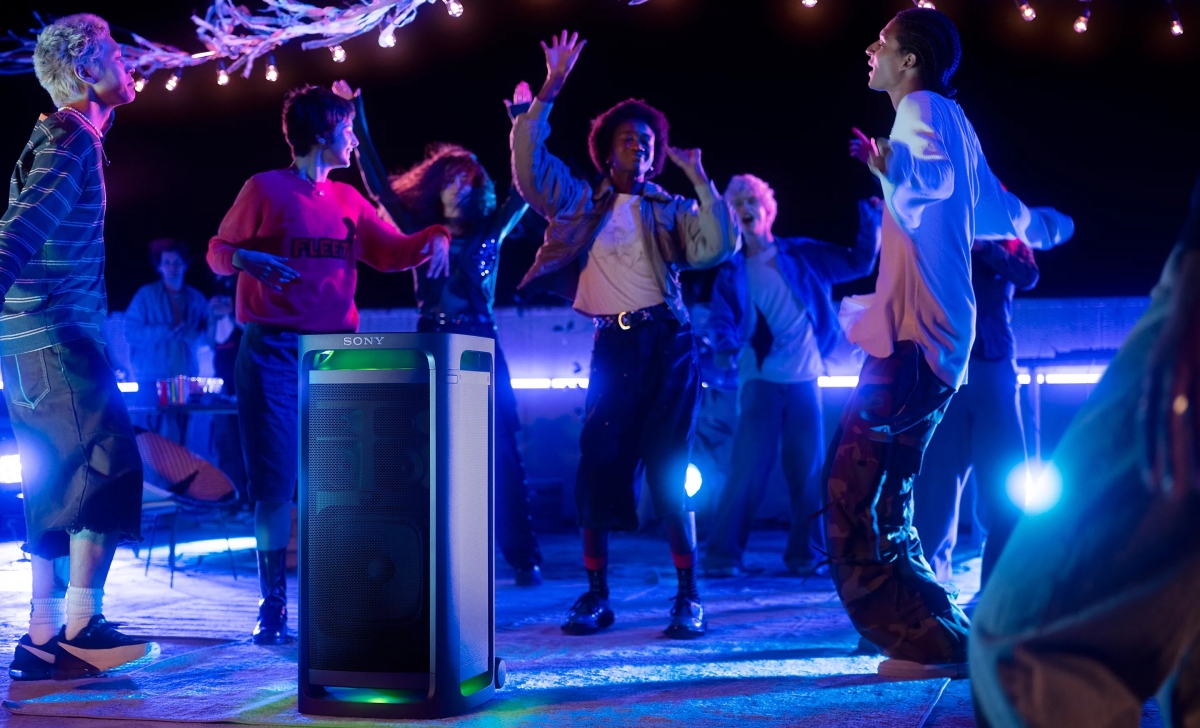 Âm thanh 360° lan tỏa mạnh mẽ từ loa Sony ULT Tower 9