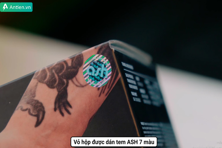 Loa Marshall thật sẽ có tem ASH 7 bày dán trên vỏ hộp