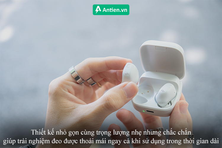 Thiết kế nhỏ gọn giúp trải nghiệm đeo thoải mái khi sử dụng lâu dài