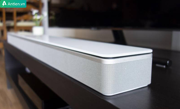 Bose Soundbar 700 sở hữu thiết kế thanh lịch với vẻ ngoài trang nhã