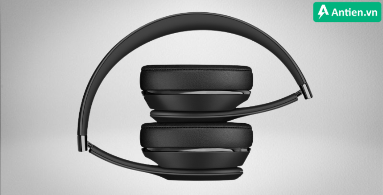 Dễ dàng gấp gọn tai nghe Beats Solo 3 Wireless để cất đi