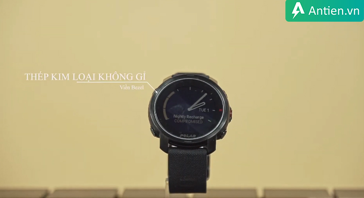 Polar Grit X có phần viền bezel được làm bằng thép không gỉ