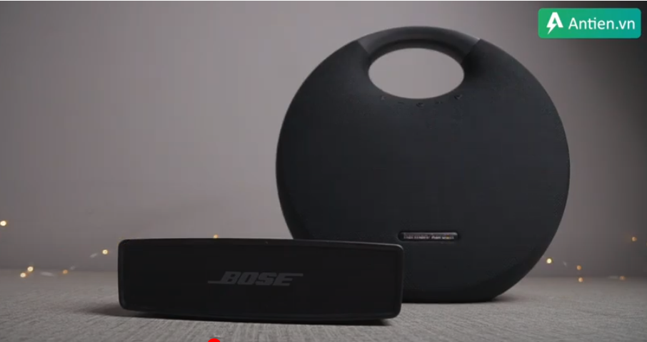 [Đại chiến loa]  H/K Onyx Studio 6 vs Bose Soundlink mini 2 SE| Loa nào chất hơn ?